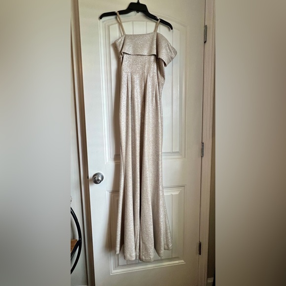Eliza J Metallic Knit One Shoulder Gown Sz 2 - Picture 4 of 7